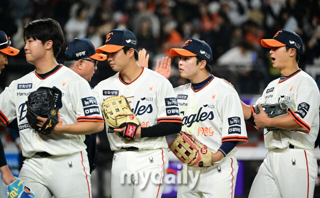 야구 사랑하는 회장님 오신 날, 류현진 6이닝 KKKKKK 괴력 투구…명장도 찬사