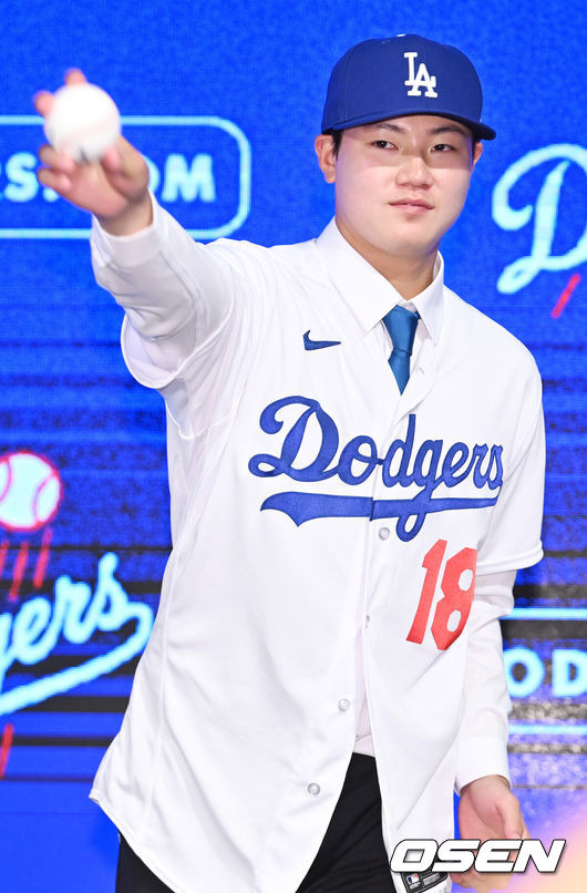 한 이닝에 사사구 6개라니, WBC 대표팀 후보인데…한국산 다저스 특급 유망주, 3연속 밀어내기 난조