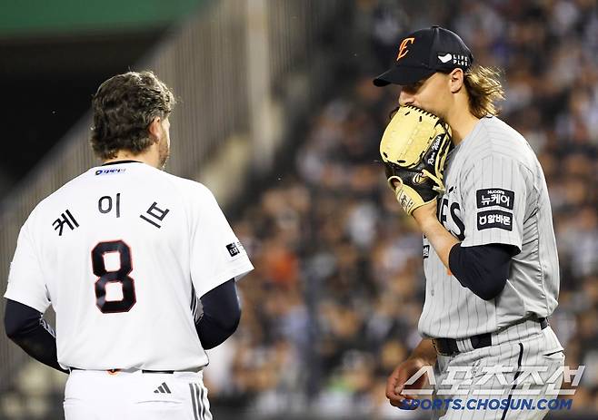 '너만 아니면 퍼펙트야' 7회까지 유일한 안타 케이브 향해 다가간 와이스...'궁금한 건 못 참는 성격'