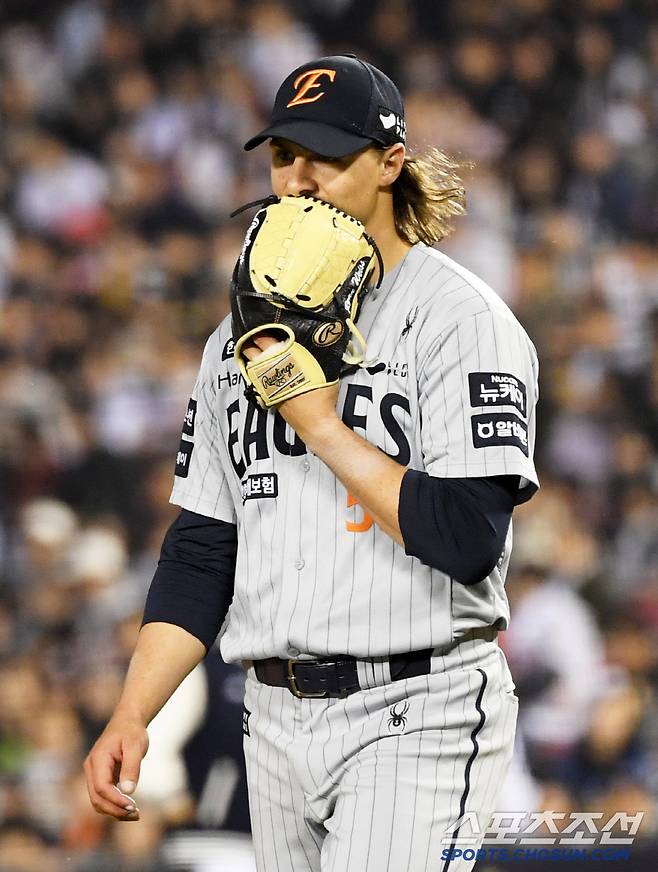 '너만 아니면 퍼펙트야' 7회까지 유일한 안타 케이브 향해 다가간 와이스...'궁금한 건 못 참는 성격'