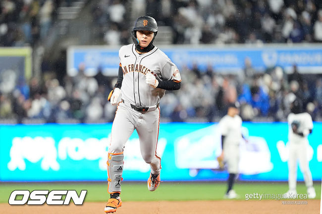 “환상적 스윙” 美도 반했다! 이정후, 양키스전 결승 스리런포+2볼넷 맹활약…SF 9-1 강우콜드 대승 이끌다(종합) [SF 리뷰]