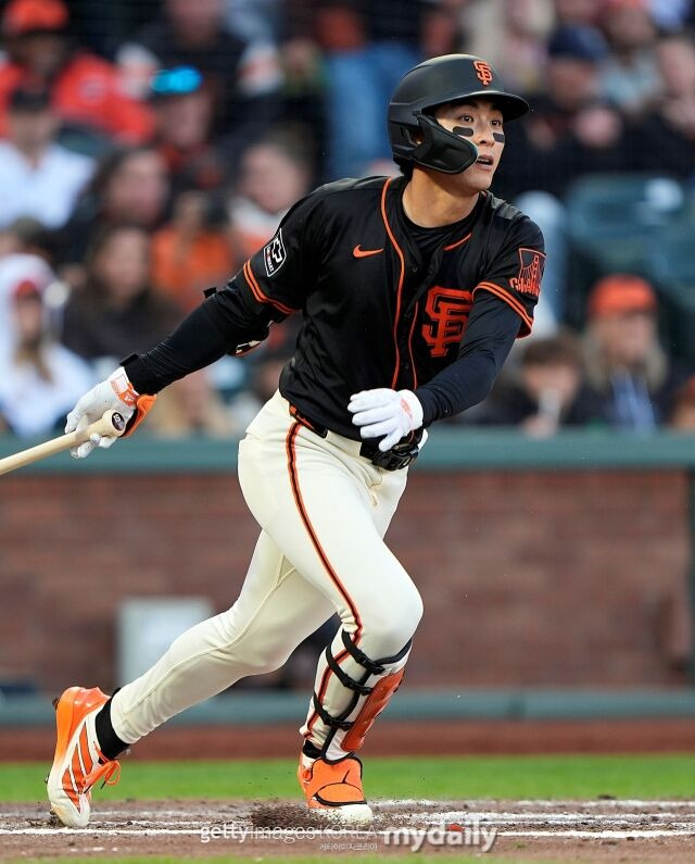 이정후 진짜 미쳤다…빗속의 양키스타디움 폭격하는 선제 스리런포로 SF 시즌 10승 견인, 3출루·3타점·2득점 ‘AVG 0.340’