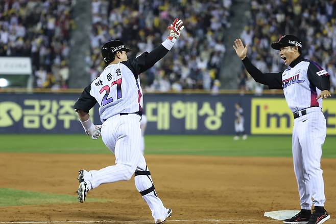 ‘배치기’ 퇴장 염경엽 “경솔한 행동 팬들께 죄송··· 그러나 서로 존중 필요하다”