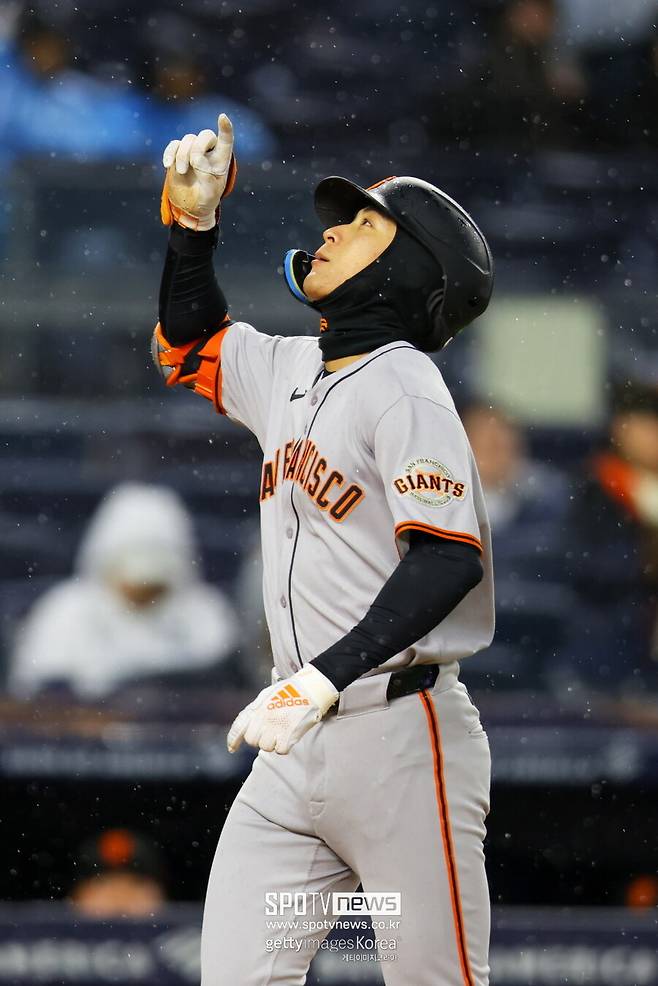 이정후가 양키스 혼쭐냈다…3점포+3출루 대폭발, OPS 1.000 고지 점령