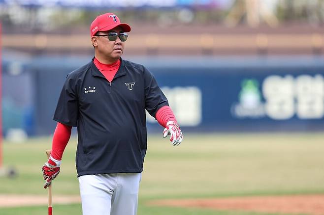 눈물, 좌절, 침묵… 멘붕의 KIA 더그아웃, 챔피언 자부심과 여유가 필요하다