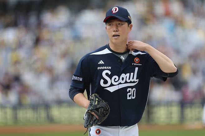 '절대 1강' LG 14승 2패 미쳤다…14억 에이스 벌써 3승, 두산 4연패 수렁 [잠실 게임노트]