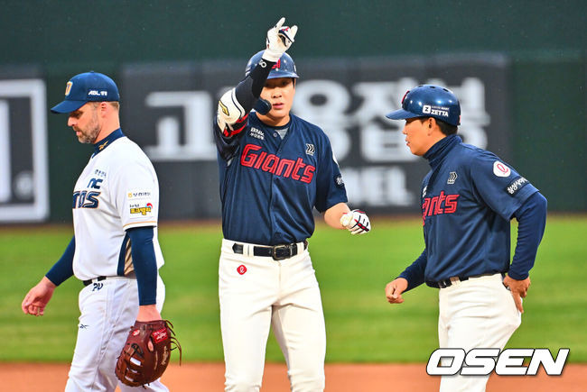 데이비슨 QS 첫 승+레이예스 호수비...롯데, 8회 강우콜드 승리→3연승+낙동강더비 위닝 확보 [부산 리뷰]