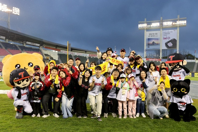 '오직' LG만 해냈던 KBO 대기록 '8G서 중단', 야속한 봄비에도 오지환은 활짝 웃었다 [잠실 현장]