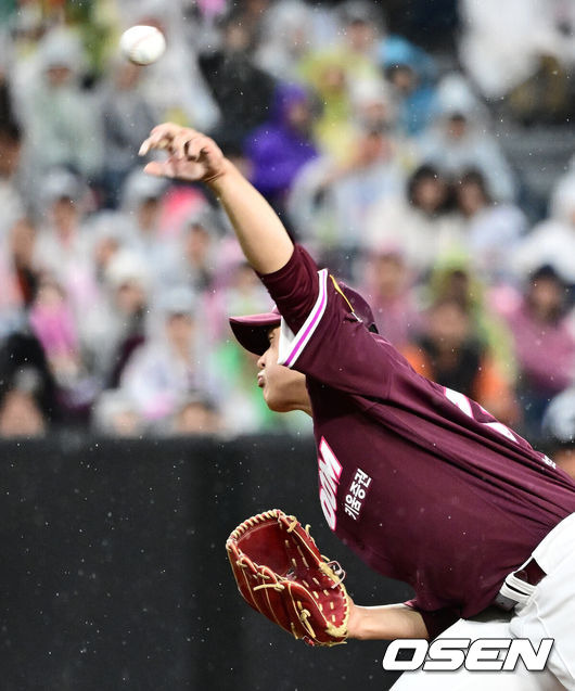 156km 강속구보다 먼저 뽑힌 이유 있었네, 19세 신인 맞아? 위기의 키움 구한 '전체 1순위' 정현우