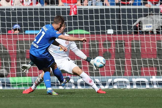 ‘아’ 이재성·홍현석 어쩌나.. ‘120년’ 만에 UCL 진출 무산 위기···마인츠, 호펜하임 원정 0-2 패→4G 무승+5위 추락[분데스 리뷰]