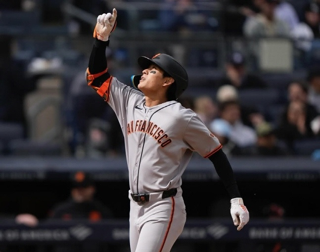 '오타니에도 못 느낀 굴욕감' 이정후에게 느꼈다... '피안타율 0.218' 좌타 킬러, 커리어 '첫 연타석 홈런' 허용