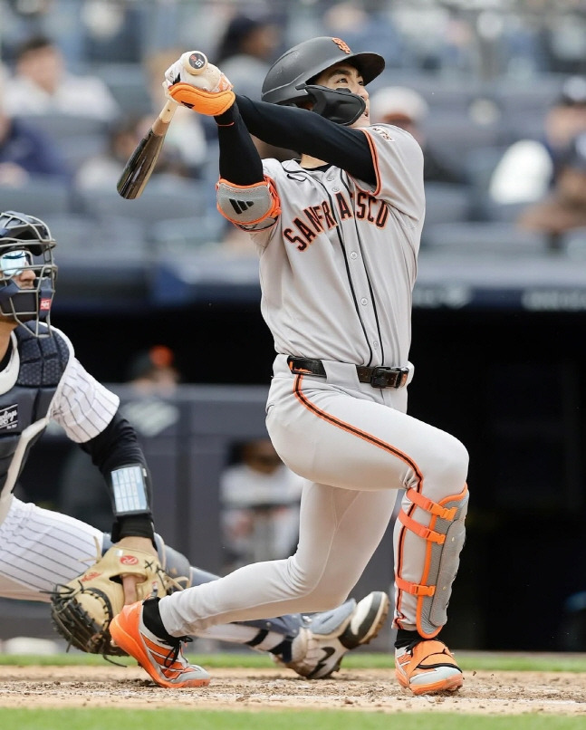 '오타니에도 못 느낀 굴욕감' 이정후에게 느꼈다... '피안타율 0.218' 좌타 킬러, 커리어 '첫 연타석 홈런' 허용