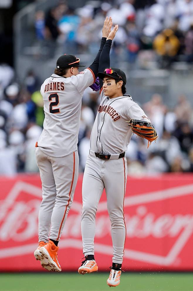 '이정후 1618억 거품론 일축'…황당 주장, 홈런 2방으로 반박했다→'NL 장타율·OPS 1위' 美 악평 뒤집고 일어선다