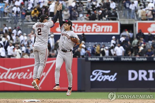 양키스 원정서 홈런 3개 폭발 이정후