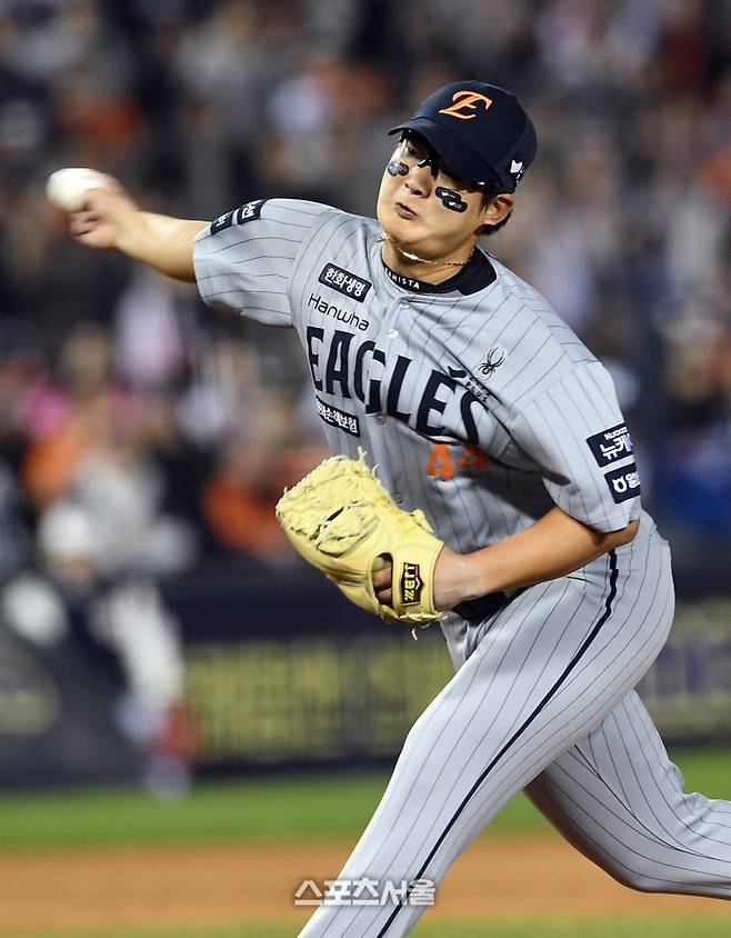“형이 없었다면, 지금의 나도 없다” 김서현의 ‘호투’ 뒤엔 항상 ‘불펜 포수 친형’의 헌신이 있다 [SS스타]