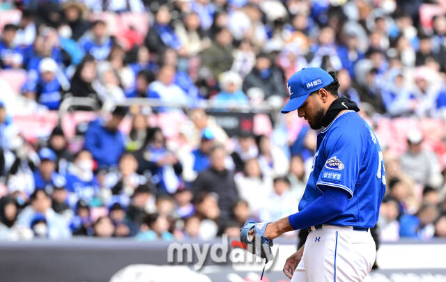 의아했던 최고 구속 144km, 어깨 부상 징조였나…삼성 레예스, 어깨 염증으로 1군 말소