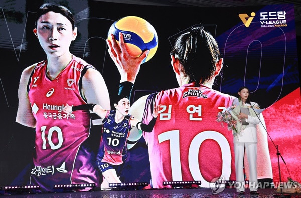 '어드바이저' 김연경, 흥국생명과 동행… '배구여제'가 밝힌 본인의 미래