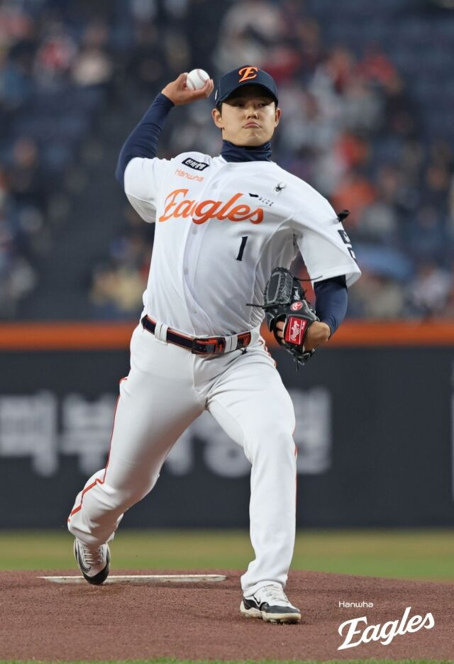 문동주가 증명한 159km의 역설…왜 그동안 이것을 거의 안 썼을까, 진짜 포텐셜 팍팍? 건강만 해다오