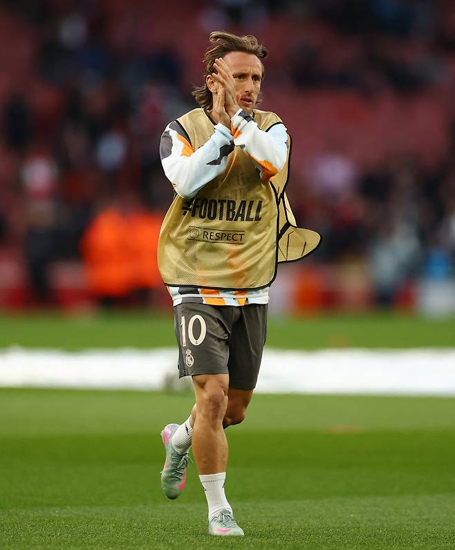 기성용도 놀라겠다! HERE WE GO 대박 속보...'발롱' 모드리치, '韓 국대 영입' 한때 EPL 국민 구단 구단주로