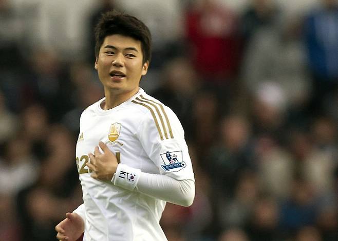 기성용도 놀라겠다! HERE WE GO 대박 속보...'발롱' 모드리치, '韓 국대 영입' 한때 EPL 국민 구단 구단주로