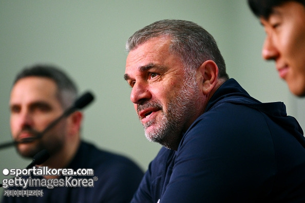 [독점] “토트넘 회장, 포스테코글루 충격 경질! 유로파 결과 상관없다” 英 대서특필
