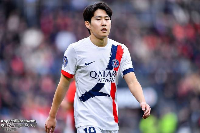 태극기 펄럭 “이강인 PSG 떠나 사우디 간다! 이적료만 801억” 재점화