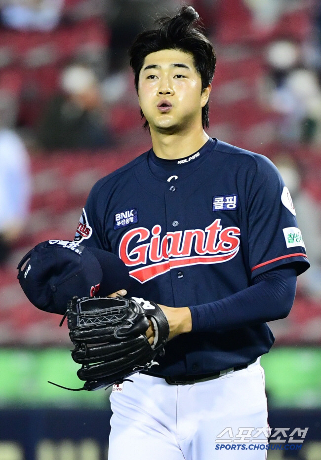 친구 이정후는 미국서 홈런 뻥뻥 치는데…9년째 기다린다! ML 꿈꾸던 1m97 거인, 여전히 뜨거운 기다림 [SC피플]