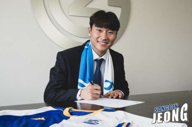 ‘韓 10대 최초 EPL 이적’ K-음바페 안타까운 근황, 미국서도 벤치 강등 위기...빼앗긴 주전