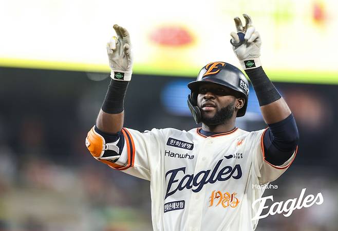 플로리얼도 터졌잖아! 128억 어디 갔어?…'패패패' 78억 사이드암·'1할대 9번' 50억 유격수 언제 반등하나