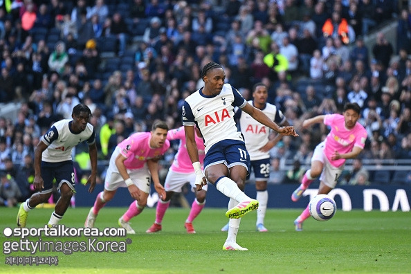 英 독점 “토트넘, 페널티킥 빼앗은 탐욕왕 ‘805억’ 완전 이적 무산” 정신 차렸다 천만다행