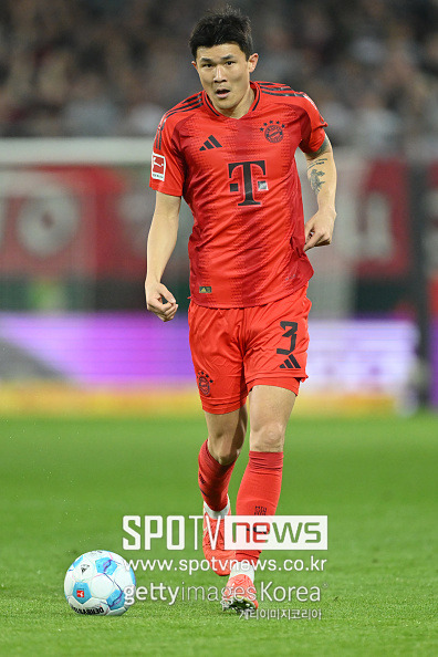 [속보] 왜 구단이 김민재를 물어뜯나…뮌헨 공식입장 “KIM 명백한 실수, 부상 탓 하지마” 실점비판 → 獨 매체 덩달아 ‘비난 폭격’