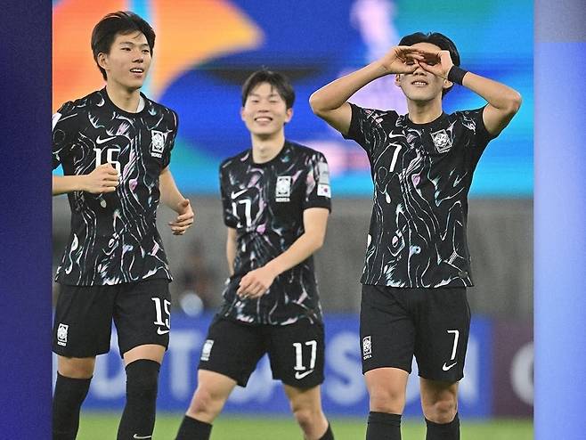 일본 봤나? 한국 축구 준결승 간다!…타지키스탄전 승부차기승→U-17 아시안컵 4강 진출!