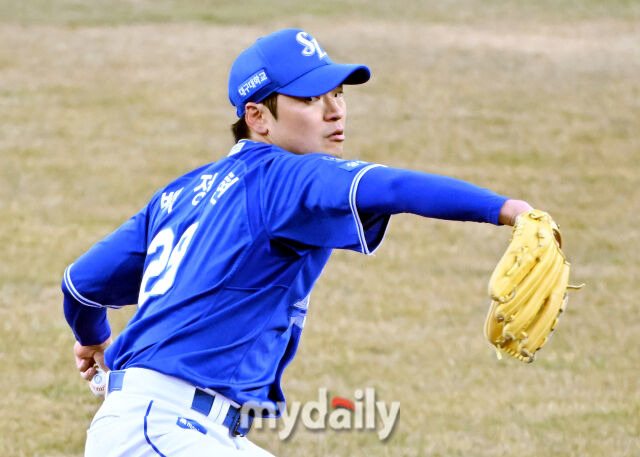 19년 삼성 원클럽맨이 불펜 히든카드로, 155km 특급루키에게는 든든한 조력자…박진만과 삼성 팬들이 좋아할 수밖에