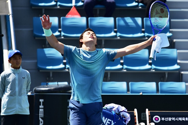 스페인 국적 포기→母 나라 한국 선택→태극마크... '혼혈 선수' 캄파냐 리