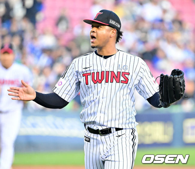 '이럴 수가' 노히터 행진이었는데, 왜 에르난데스 6이닝 79구 교체됐을까 [오!쎈 잠실]