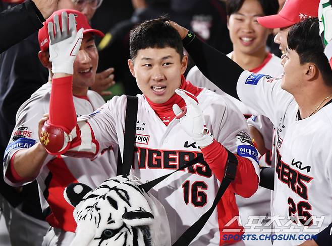 '1홈런 1타점? 저 연봉 4억 타자에요' 최원준 벼락포, 악재 가득 KIA 살렸다...'명품 투수전' KT에 신승 [광주 현장]