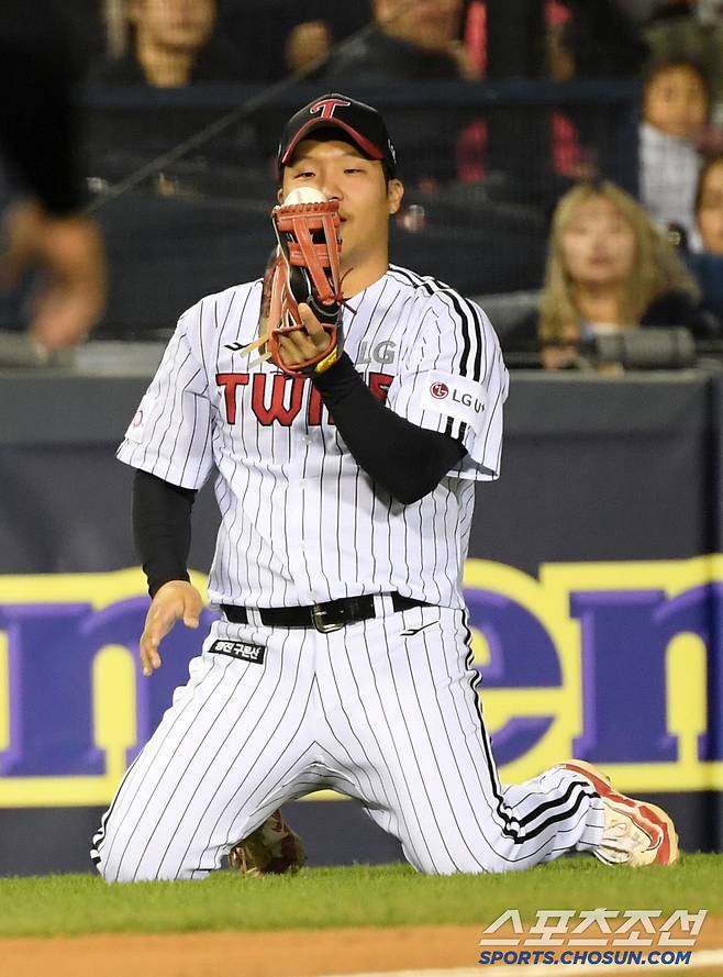 'LG 마운드 진짜 미쳤다.''엘동원'-김진성-박명근-장현식, 팀 노히트노런 달성, 3대0 승리.'연패는 없다.' 무안타 삼성은 3연패[잠실 리뷰]