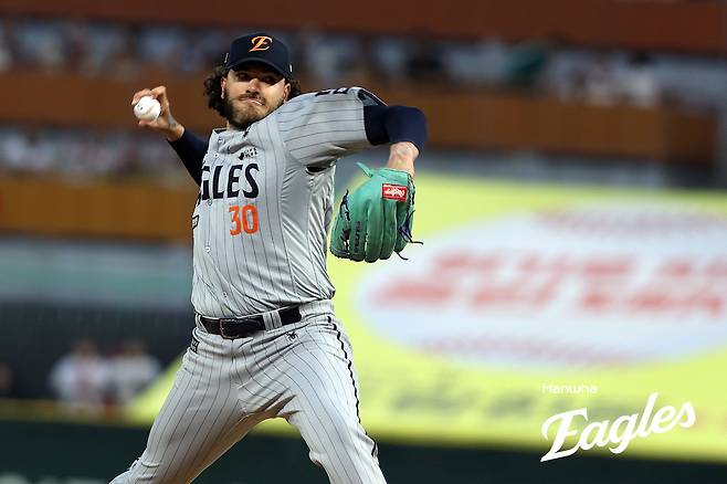 '독수리 1선발' 충격과 공포! KKKKKKKKKKKK 폰세 7이닝 무실점 압도…한화, SSG 2-0 꺾고 2연승→'6G 5승1패' [문학:스코어]