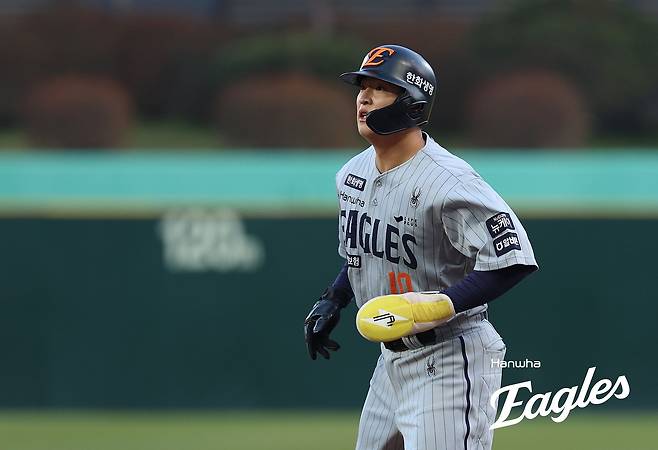 '독수리 1선발' 충격과 공포! KKKKKKKKKKKK 폰세 7이닝 무실점 압도…한화, SSG 2-0 꺾고 2연승→'6G 5승1패' [문학:스코어]