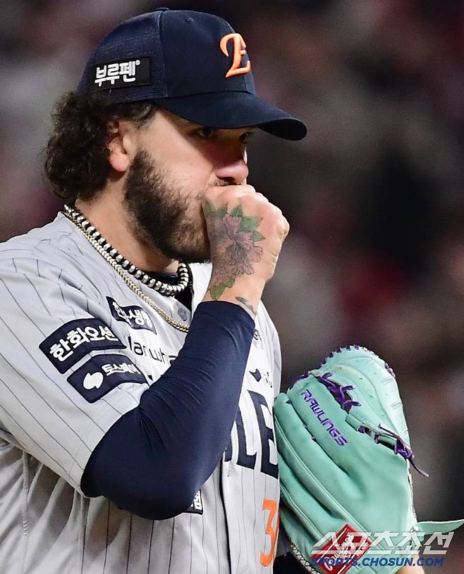 어 형은 1점도 충분해! 폰세·한승혁·김서현 릴레이 괴력투 → 한화, 2위 SSG 2-0 잡고 2연승 질주 [인천 현장리뷰]