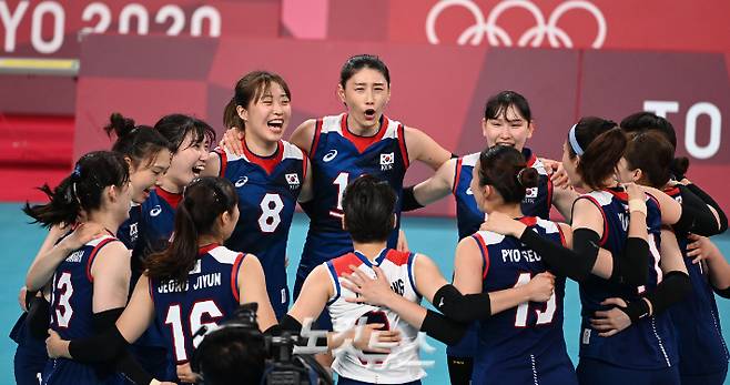 '김연경 딜레마' 직면한 韓 배구, 여제의 따끔한 제안