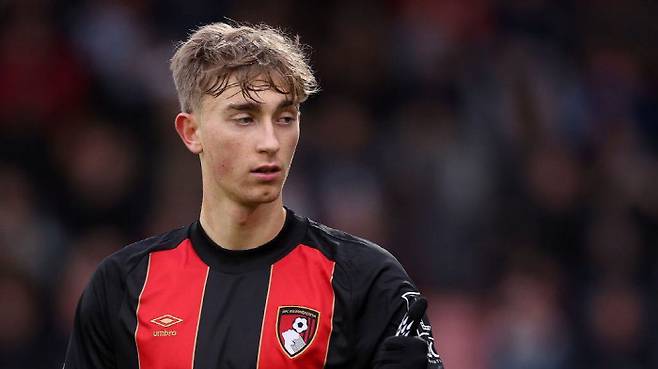 손흥민 초대박 희소식! 포스텍 경질→아라올라 선임+후이센 영입 '일석이조'… 토트넘, 다음 시즌 '분위기 급반전'