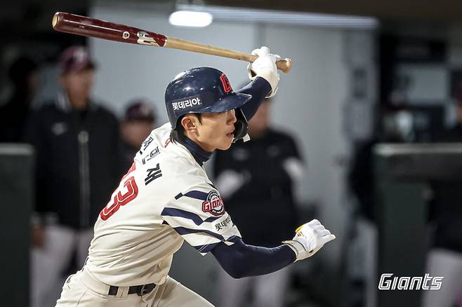 롯데 대역전극 발판 만든 '초대형' 트레이드 메인 카드...사흘 연속 타율 1위 수성 [IS 피플]