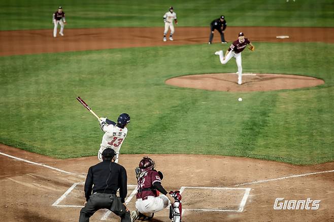 롯데 대역전극 발판 만든 '초대형' 트레이드 메인 카드...사흘 연속 타율 1위 수성 [IS 피플]