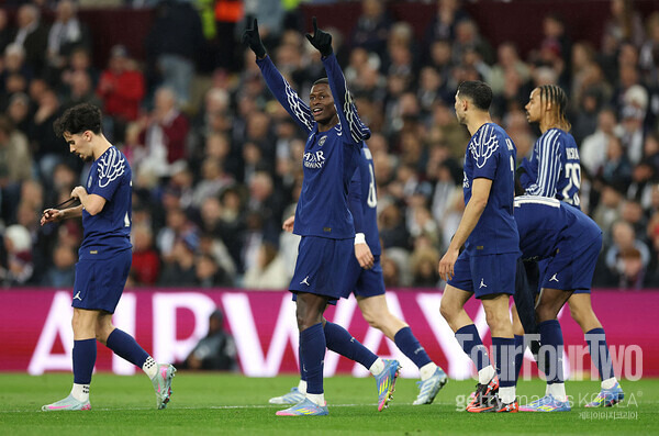 [ucl.review] 이강인 1분도 못 뛰었다...PSG, 빌라에 8강 2차전 2-3 패배→합산 스코어 5-4로 준결승 진출