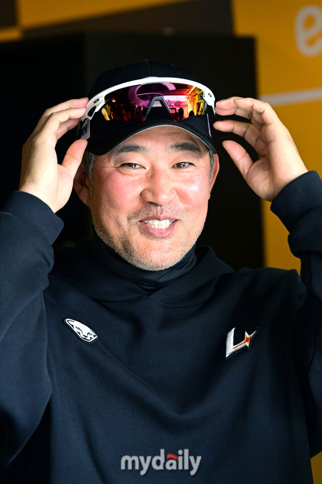 KBO 최초 500홈런에 다섯 걸음 남았는데…110억 전액 보장 계약 첫해에 못 뛰고 있다, 그는 언제 돌아올까