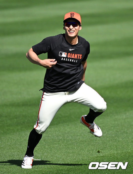 SF 라인업 떴다! ‘연타석 홈런→KKK’ 이정후 3번 CF 출격…ERA 1점대 좌완 넘어설까