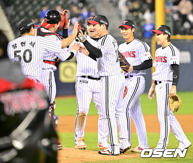 “완벽에 가깝다” 15승3패, LG 우승 확정인가…역대 딱 2번 있었다, 모두 통합 우승!