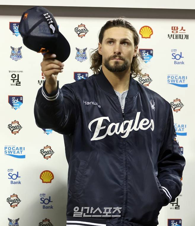 '3G 5피홈런' vs' 7⅔이닝 2실점'...홈런 공장에서 와이스는 어떤 모습일까