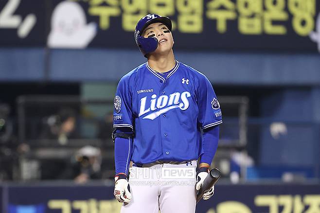 '36년 만에 노히트 악몽' 강민호-구자욱…팬들 앞에서 고개조차 못 들었다